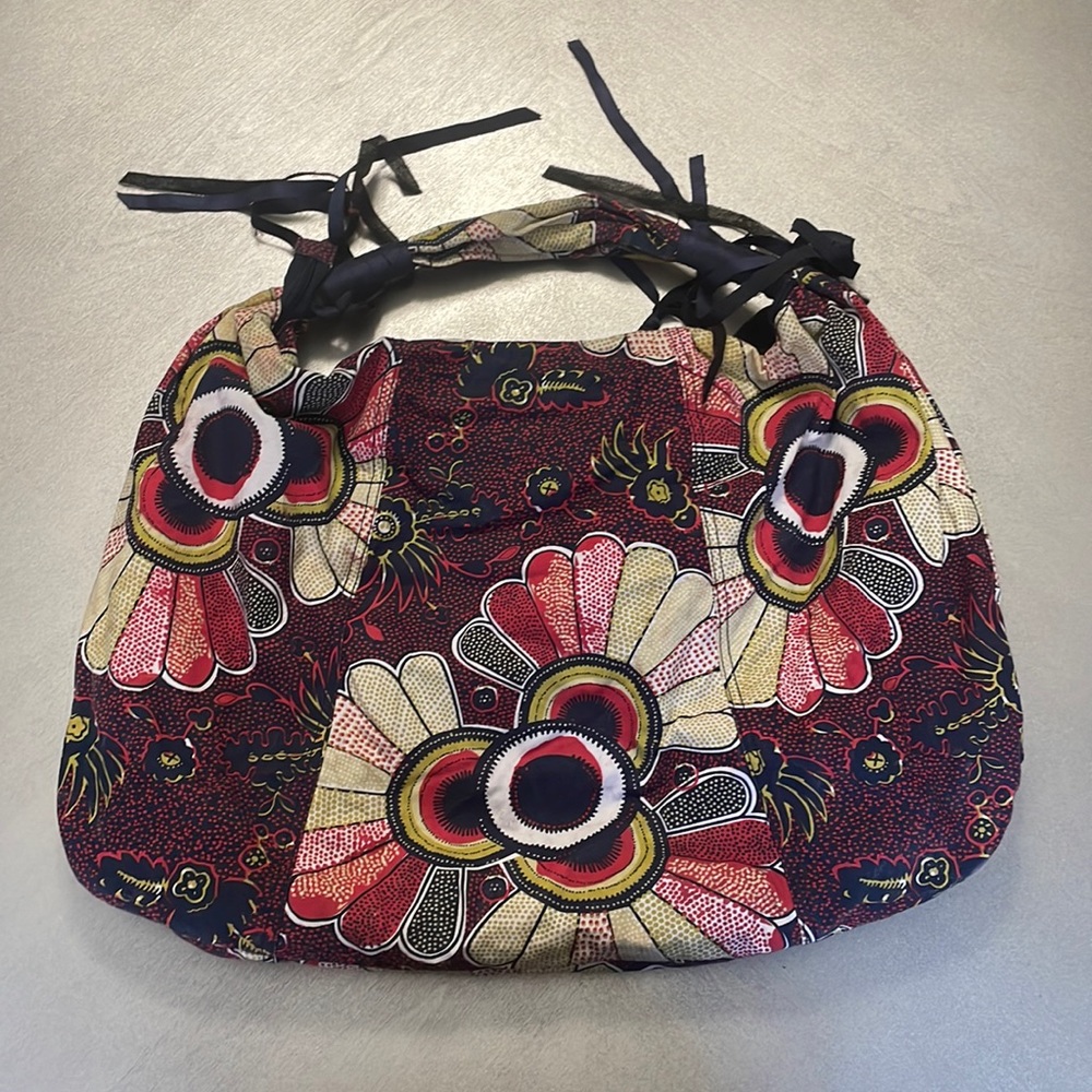 Multicolored hobo bag with tassels